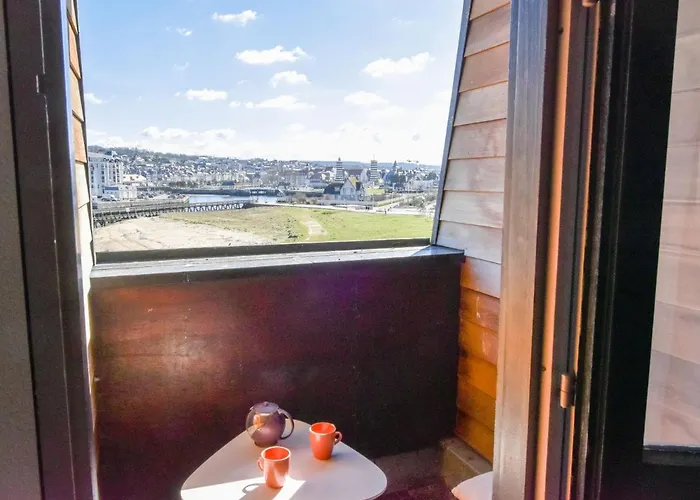 Appartement Les Marinas-11 By Interhome Deauville