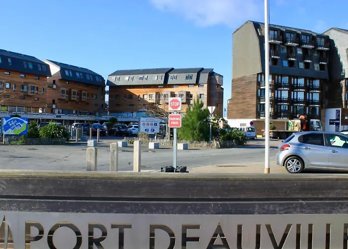 Les Marinas-11 By Interhome